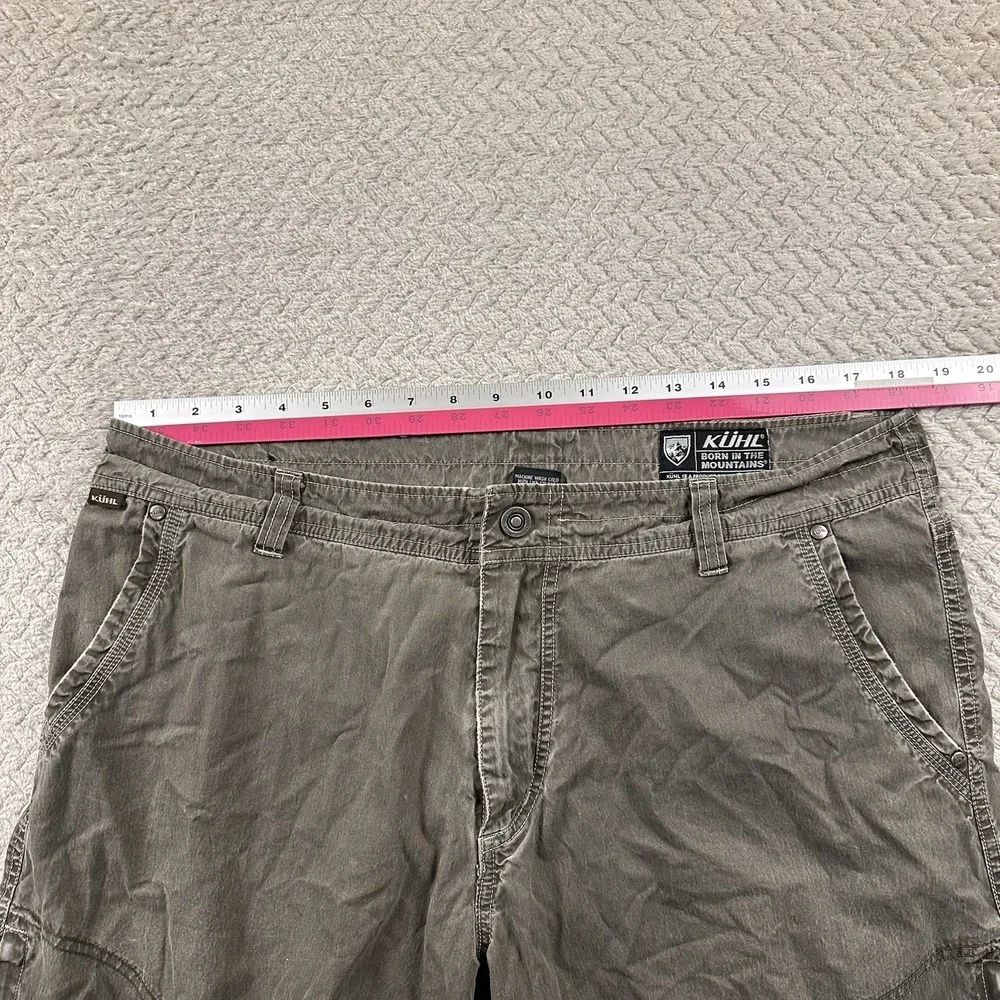 Kuhl Men's Vintage Patina Dye‎ Hiking Shorts Zip Cargo Pockets Size 36 Olive